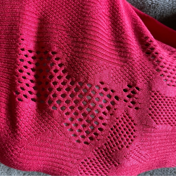 Fabletics Red Sports bra and leggings set 🔥 - Picture 11 of 13